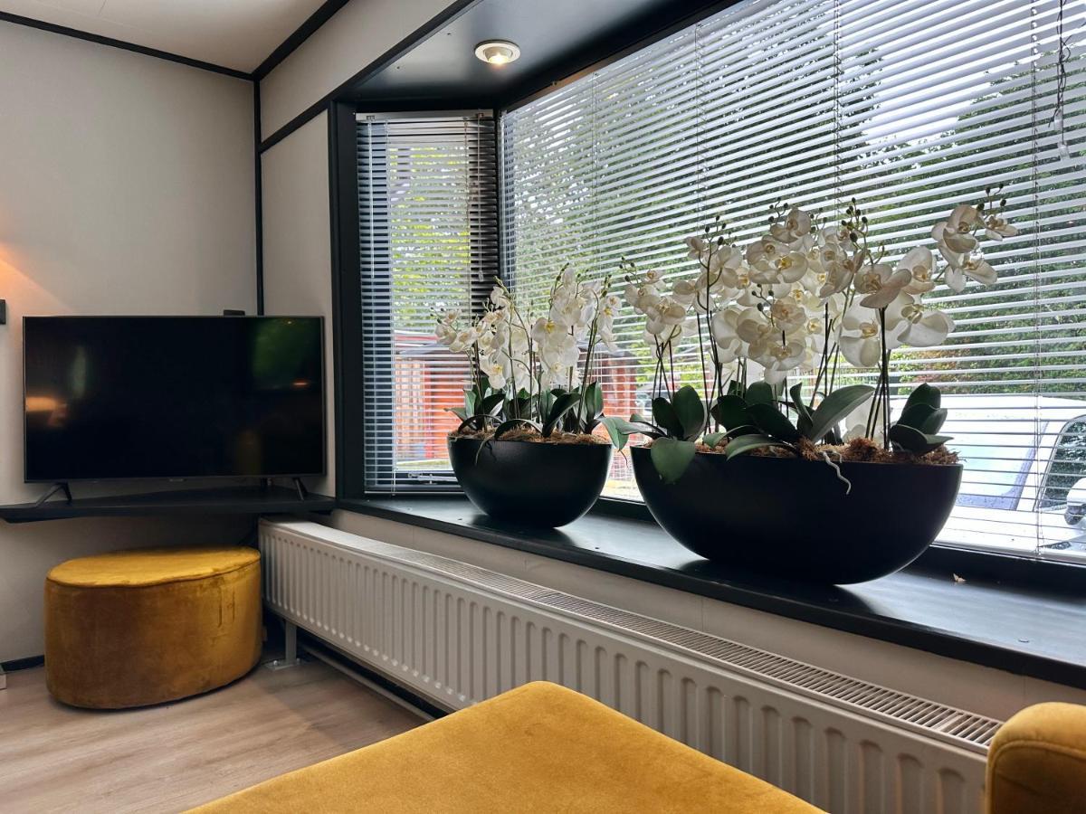 Gezellig Chalet Met 2 Slaapkamers Aan Bosrand Erm 外观 照片