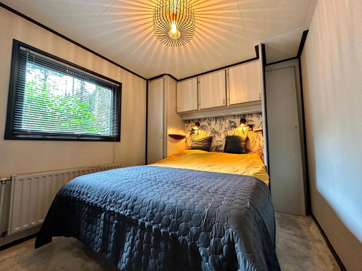 Gezellig Chalet Met 2 Slaapkamers Aan Bosrand Erm 外观 照片