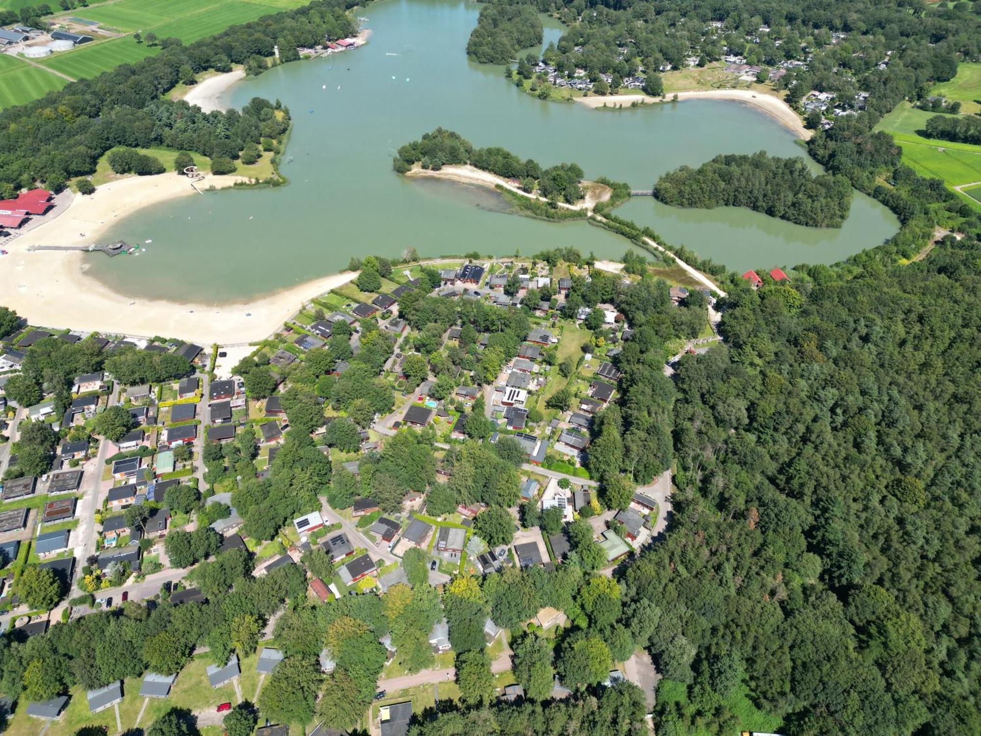Gezellig Chalet Met 2 Slaapkamers Aan Bosrand Erm 外观 照片